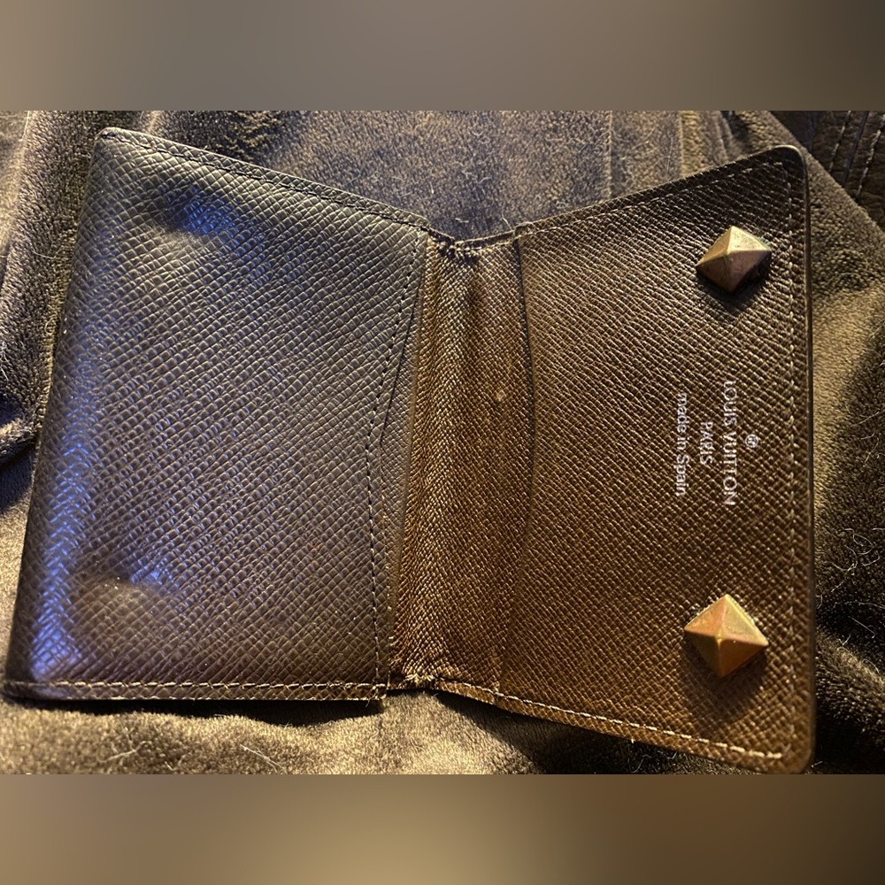 Louis Vuitton, Roman stud men’s card wallet